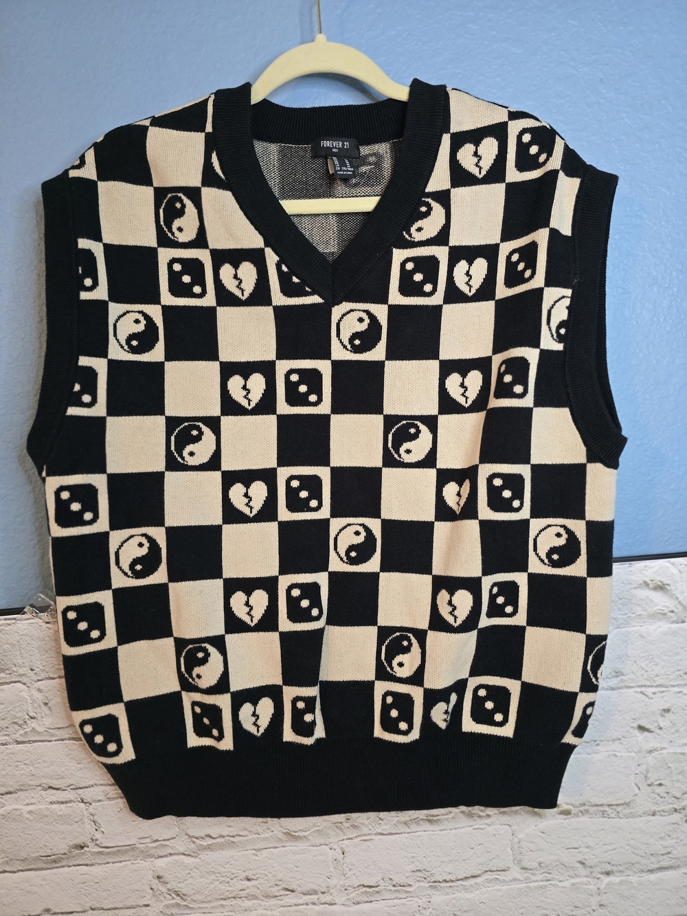 Forever 21 Black & Cream Checker Pattern V-Neck Sweater Vest